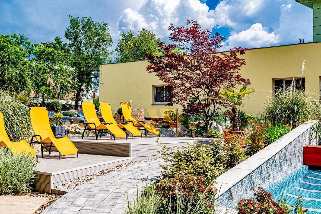 Sungarden Wellness & Family Hotel Siófok Eksteriør bilde